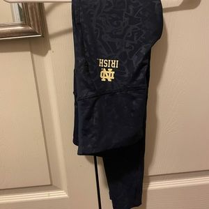 Notre Dame leggings size extra small